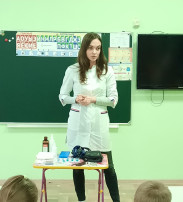Спасатели в белых халатах Спасатели в белых халатах.